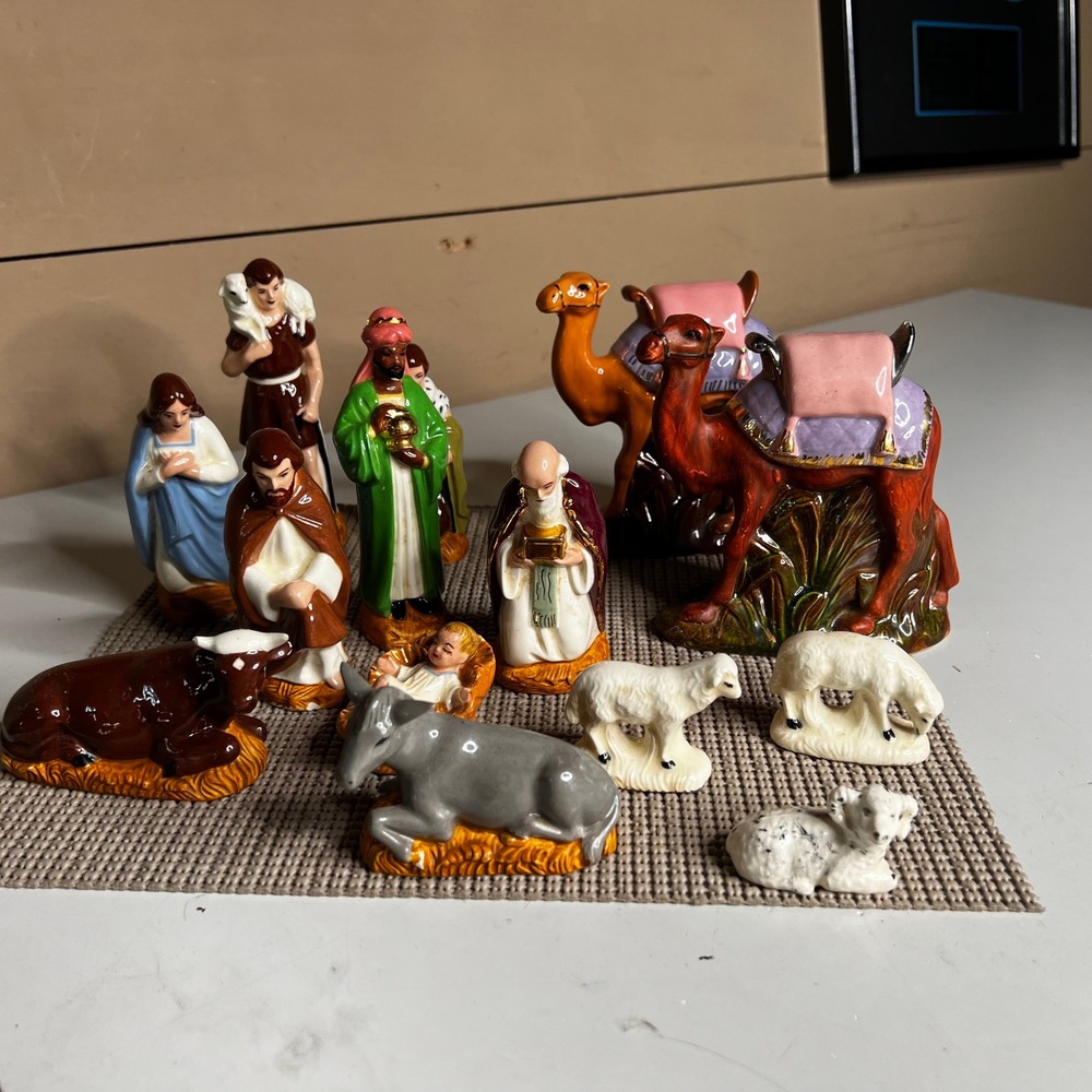 Vintage Holland Mold Ceramic Nativity Set 14 Piece Hand Painted Figurines